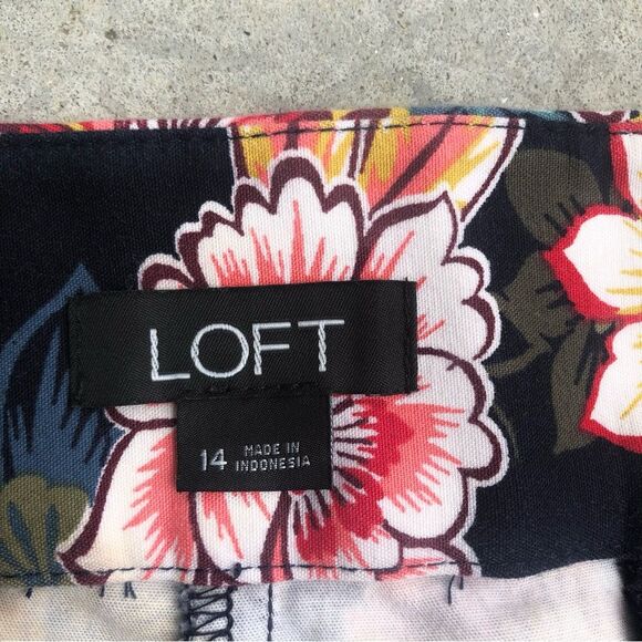 LOFT Loft Riviera Shorts Navy Blue Red Floral Printed Stretch Cotton 14 - Picture 2 of 3